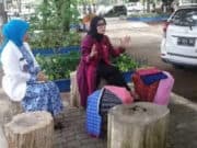 Iti Octavia Cetuskan Kampung Batik Khas Warga Lebak