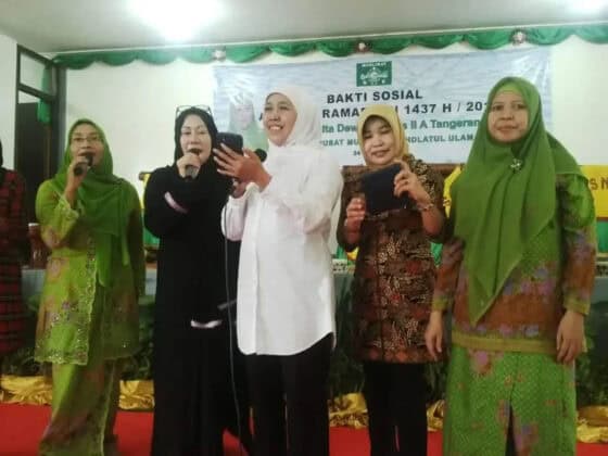 Khofifah dan Ratu Atut Duet Nyanyi Lagu Dangdut ‘Terajana’ di lapas Wanita