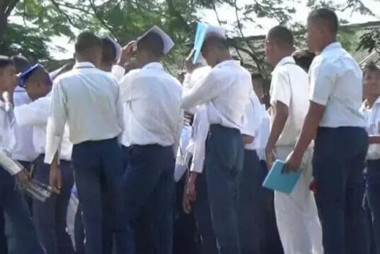 Meski Dilarang, SMKN 2 Kota Serang Gelar Perpeloncoan Gunduli dan Jemur Siswa
