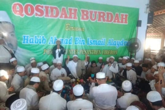 Pondok Pesantren Buntet Cirebon Menggelar Peringatan Maulid Nabi Muhammad SAW