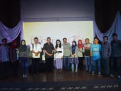 Aroma Eksistensialisme dan Absurditas dalam Pentas Teater “Perempuan Pembunuh Tuhan” Aroma Eksistensialisme dan Absurditas dalam Pentas Teater “Perempuan Pembunuh Tuhan”