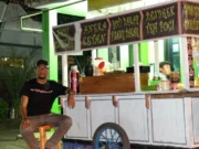Gerobak Wali Jasun Kang Karjo Sajikan Kuliner Tradisional Khas Tangerang