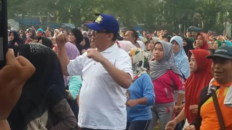 Masyarakat Pandeglang Antusias Sambut Wahidin Halim Berolahraga