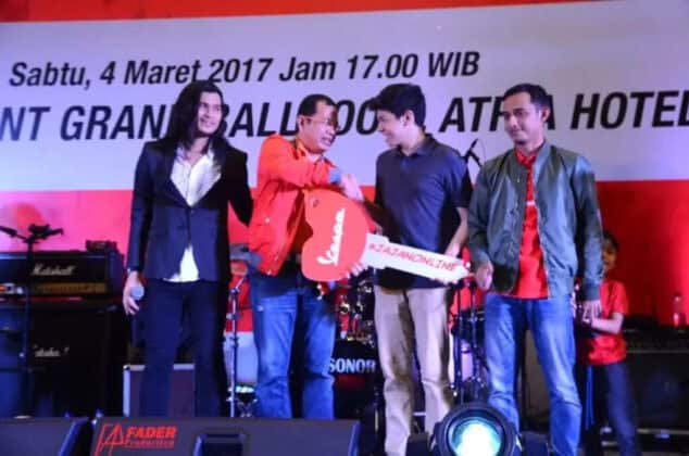 Telkomsel Berikan Hadiah Mobil BMW dan Vespa kepada Pelanggan Setia