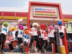 Persoalkan Transparansi Sumbangan, Mustholih Digugat Mini Market Alfamart Persoalkan Transparansi Sumbangan, Mustholih Digugat Mini Market Alfamart
