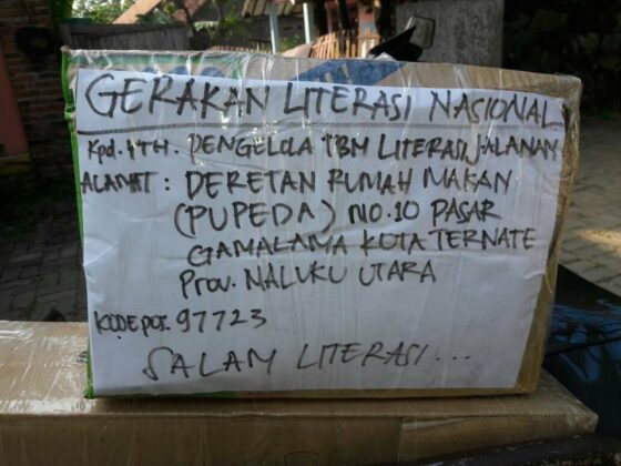 Uji Kebijakan Ongkos Kirim Gratis Presiden Jokowi, Relawan Motor Literasi Kirim Paket Buku ke Sejumlah Daerah di Indonesia