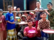Tradisi Piring Kosong, Gaya Ngabuburit Warga Lebaksawo, Cinangka, Kabupaten Serang