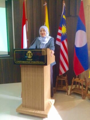 Raih Gelar Doktor Ilmu Kesejahteraan Sosial, Siti Napsiyah Ariefuzzaman Soroti Kasus Terorisme