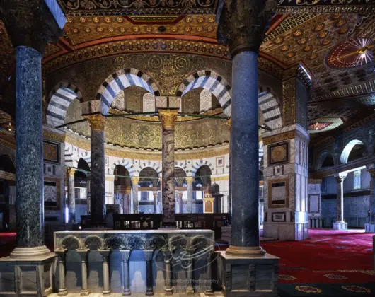 Resepsi dan Resistensi dalam Seni Arsitektur Islam (bag. 2)