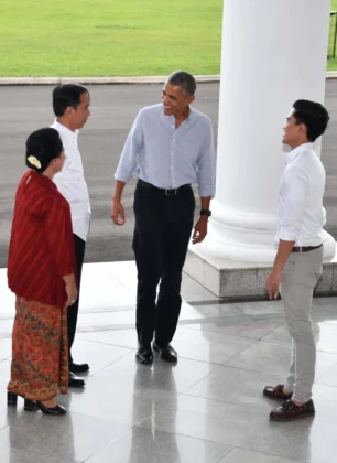 Suguhan Teh dan Bakso, Presiden Jokowi Terima Obama di Kebun Raya Bogor
