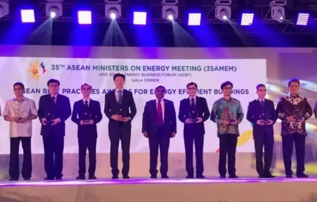 Sinar Mas Land Raih Penghargaan ASEAN Energy Awards 2017 Sinar Mas Land Raih Penghargaan ASEAN Energy Awards 2017