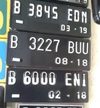 Warna Plat Nomor Kendaraan Mobil dan Motor Akan Diganti Warna Plat Nomor Kendaraan Mobil dan Motor Akan Diganti