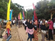 Masyarakat Muruy Menes Antusias Menunggu Kedatangan Presiden Joko Widodo