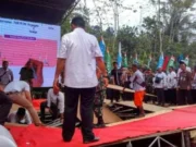Panggung Utama untuk Presiden Jokowi Ambruk di Desa Muruy Pandeglang