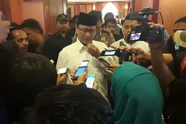 Wahidin Halim Ingatkan Bupati dan Wali Kota Awasi Izin Industri Secara Berkala Wahidin Halim Ingatkan Bupati dan Wali Kota Awasi Izin Industri Secara Berkala