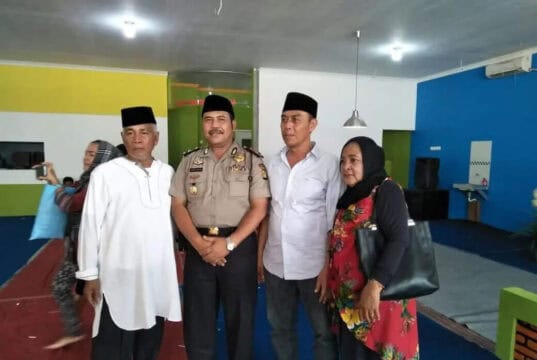 Kapolsek Karawaci Jalin Silaturahmi dengan Pengusaha Kuliner Kapolsek Karawaci Jalin Silaturahmi dengan Pengusaha Kuliner