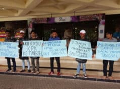 HUT ke-9, Demonstran Nilai Airin Gagal Pimpin Kota Tangerang Selatan HUT ke-9, Demonstran Nilai Airin Gagal Pimpin Kota Tangerang Selatan