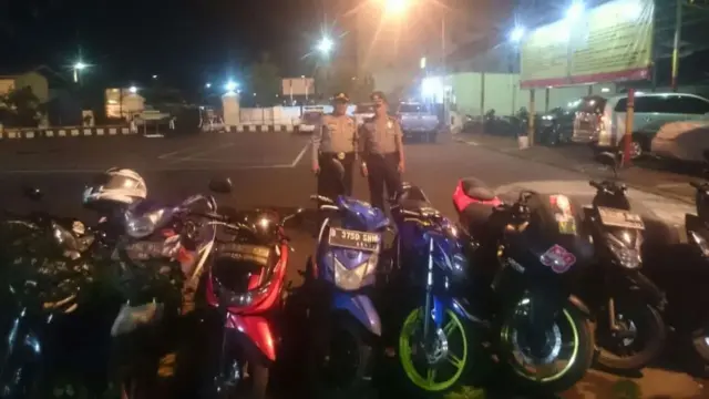 Polsek Karawaci Jaring Kendaraan Bermotor Tanpa STNK Polsek Karawaci Jaring Kendaraan Bermotor Tanpa STNK