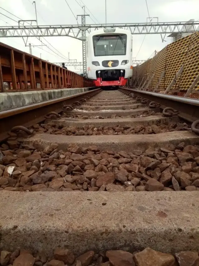 Besok Uji Coba Kereta Bandara Soetta Sebelum Dioperasikan Desember 2017 Besok Uji Coba Kereta Bandara Soetta Sebelum Dioperasikan Desember 2017