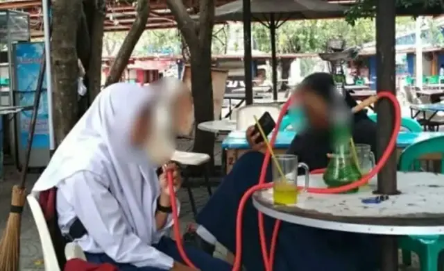 Angota DPRD Kabupaten Tangerang Sesalkan Dinas Pendidikan Tanpa Lakukan Pengawasan Siswa Merokok Angota DPRD Kabupaten Tangerang Sesalkan Dinas Pendidikan Tanpa Lakukan Pengawasan Siswa Merokok