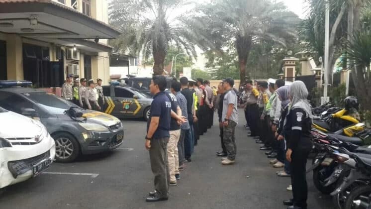 Berikan Kenyamanan Kepada Masyarakat, Polsek Ciledug Kawal Peserta Reuni 212