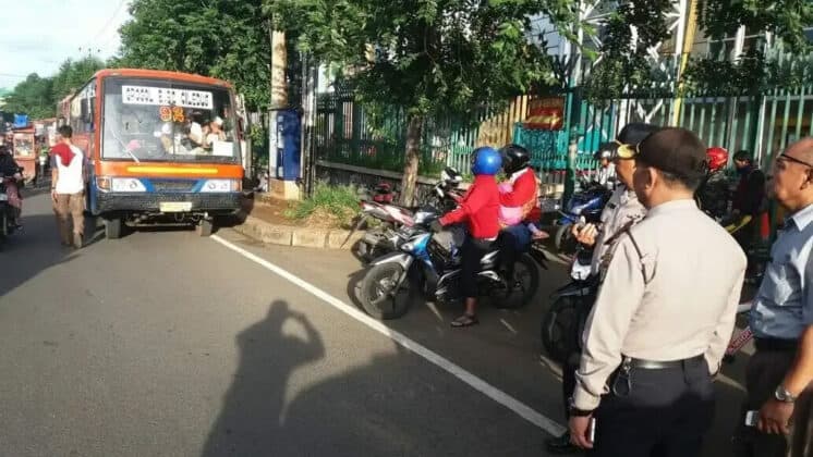 Berikan Kenyamanan Kepada Masyarakat, Polsek Ciledug Kawal Peserta Reuni 212