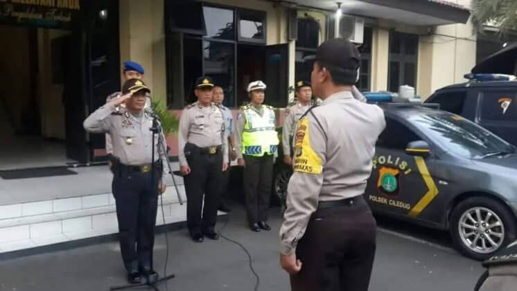 Berikan Kenyamanan Kepada Masyarakat, Polsek Ciledug Kawal Peserta Reuni 212