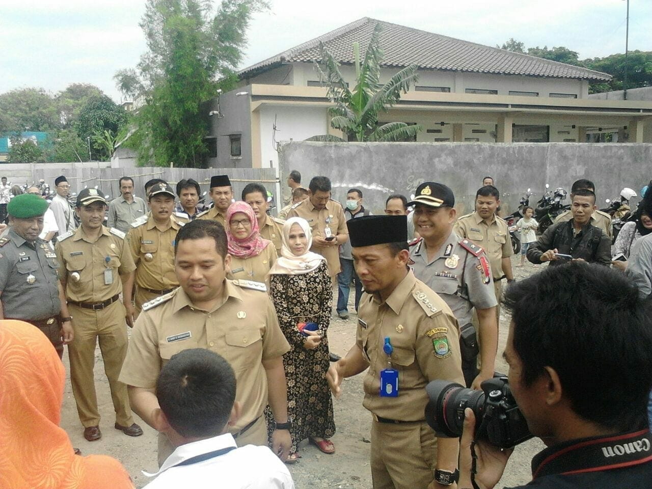 Kapolsek Batuceper Dampingi Wali Kota Tangerang Meresmikan Gedung Baru Sekolah