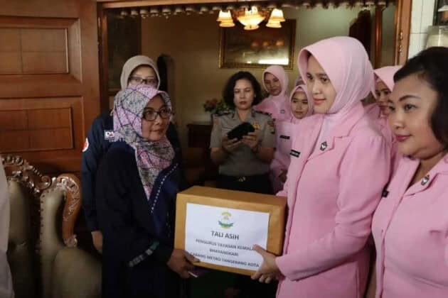 Polres Metro Tangerang Kota Gelar Jum’at Berkah dan Polisi Peduli Kesehatan