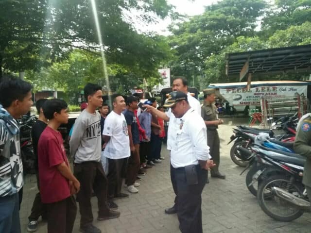 41 Pelajar Bolos Sekolah Main Game Online Terjaring Satpol PP