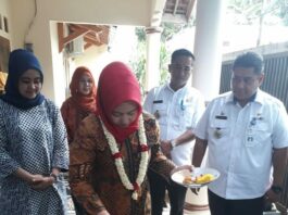Ibu Walikota Tangerang Tinjau Kampung PHBS di Kelurahan Gondrong