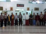 Kapolsek Jatiuwung Laksanakan Sholat Subuh Keliling Sosialisasikan Pesan Kamtibmas