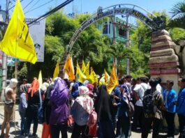 Kecewa Kinerja, PMII Demo Disdukcapil Kota Serang