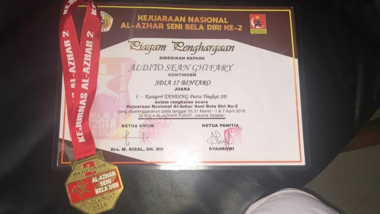 Aldito Sean Ghifary Raih juara pertama tingkat SD kejuaraan Nasional AL-AZHAR Seni Bela Diri Ke 2
