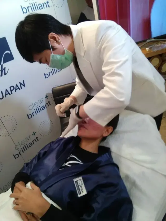 Crystal Aesthetic Clinic Perkenalkan Treatment Clear+Brilliant Crystal Aesthetic Clinic Perkenalkan Treatment Clear+Brilliant