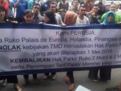 Warga Pinangsia Lippo Unjuk Rasa Tolak Parkir Berbayar Warga Pinangsia Lippo Unjuk Rasa Tolak Parkir Berbayar