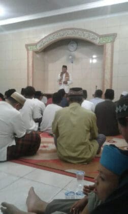 Ustadz Sukmada Abduh Ajak Jama'ah Pengajian Musholla Al Makmur Sambut Bulan Ramadhan dengan Ibadah