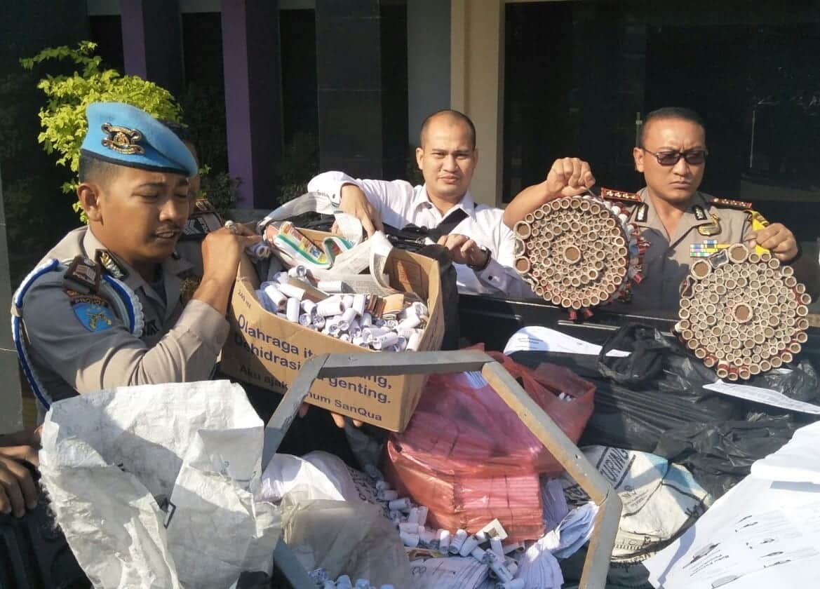 Polresta Tangerang Gerebek Pabrik Mercon, Amankan Ribuan Petasan