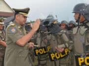 Satpol PP Kab. Tangerang Membongkar Warung Remang-remang Tanpa Izin