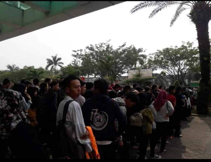 Peminat Membludak pada penyelenggara Job Fair di Mal Metropolis kota Tangerang