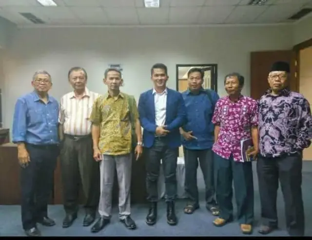 Gubernur Banten dan DPRD serta Polemik Sekolah Gratis Gubernur Banten dan DPRD serta Polemik Sekolah Gratis