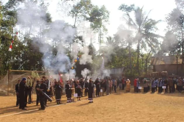 Upacara Bendera HUT ke-73 RI, Warga Desa Warungbanten Tampilkan Atraksi Kesenian Tradisional