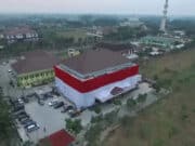 Sambut HUT Kemerdekaan RI ke-73, Sang Saka Merah Putih Menutupi Gedung Mapolres Kota Tangerang
