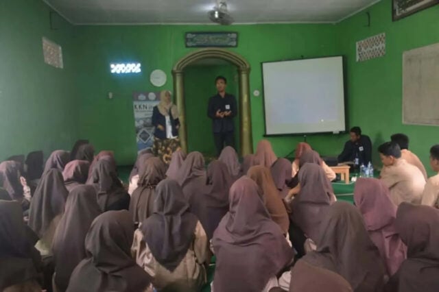 IMIKI UIN Jakarta Mengadakan SAFARI LITERASI Media Sosial di Era Milenial