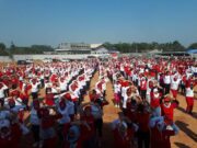 Sambut Kemeriahan Hari Kemerdekaan NKRI ke-73, Ribuan Warga Ikuti Gerak Jalan Sehat Desa Cirarab