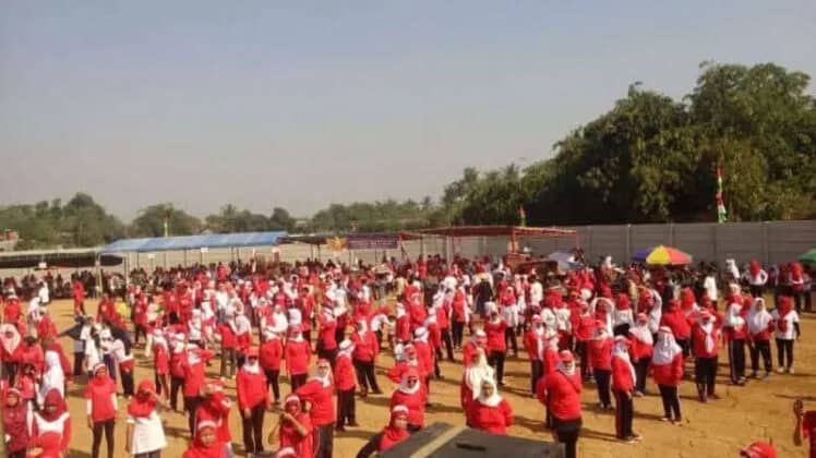 Sambut Kemeriahan Hari Kemerdekaan NKRI ke-73, Ribuan Warga Ikuti Gerak Jalan Sehat Desa Cirarab