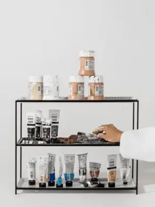 SAMMANHANG, Koleksi Terbatas dari IKEA: Penyimpanan Kecil untuk Mendisplay Koleksi Anda