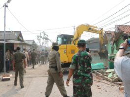 Sempat Memanas : Warga Tolak Penggusuran oleh Pemkot Tangerang
