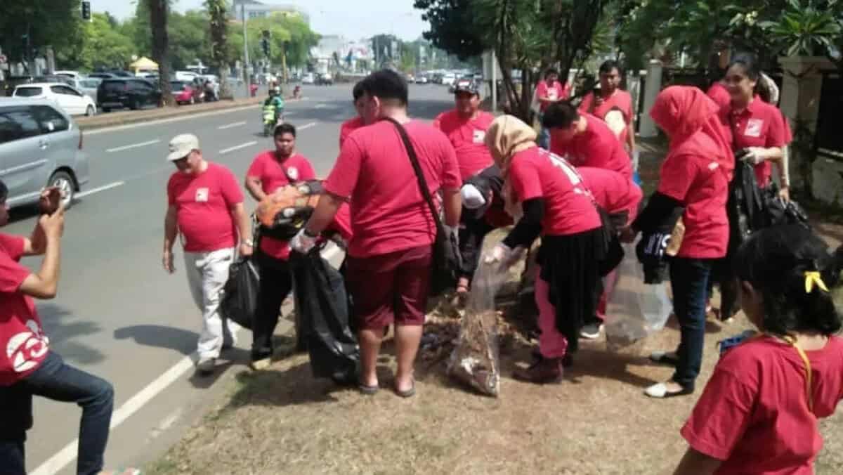 DPC PSI Tangsel Eksekusi Sampah di Pasar Modern BSD 