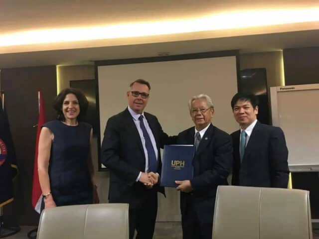 UPH Luncurkan ‘New Science and Engineering Partnership Program’ dengan La Trobe University, Australia